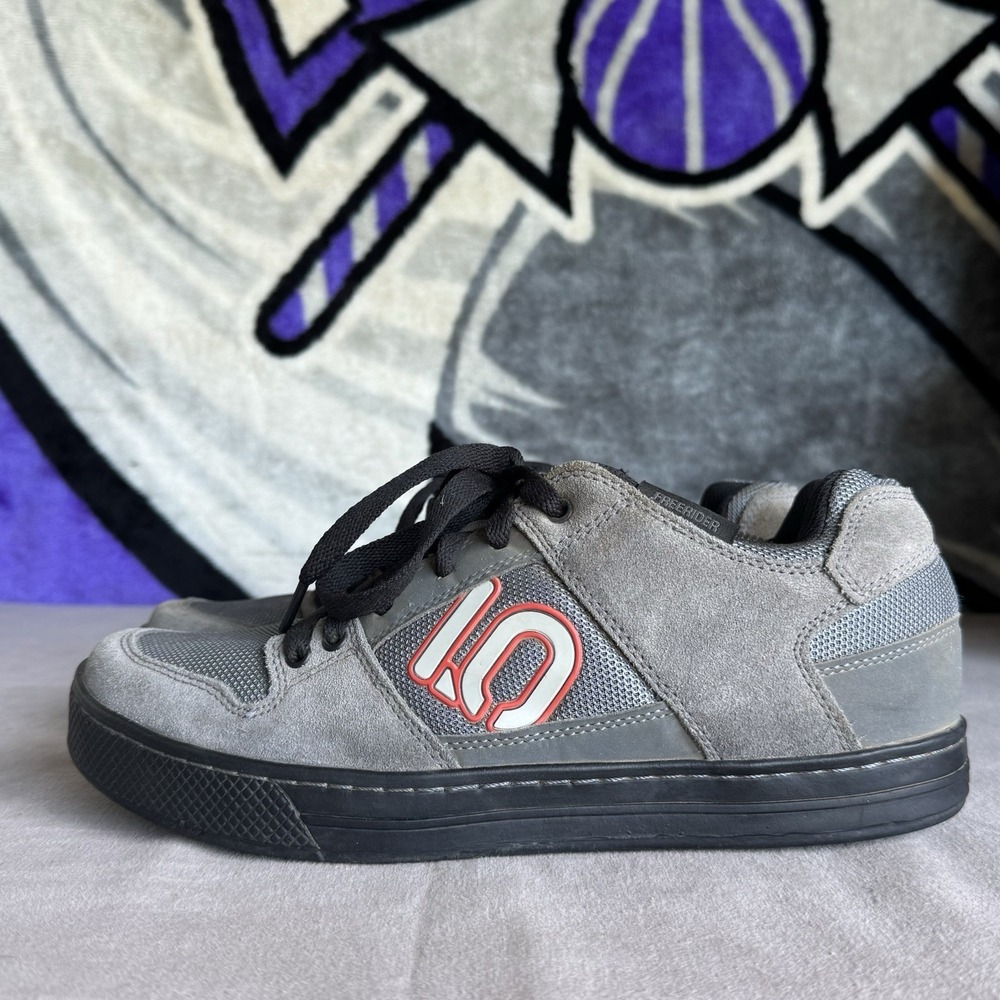 Size 11 - Five Ten Freerider Mountain Bike Shoes - Men's
